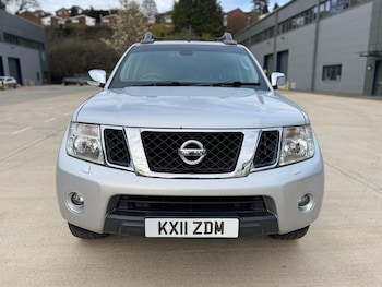 Used Nissan Navara 2011 for sale - 78932759: Photo
