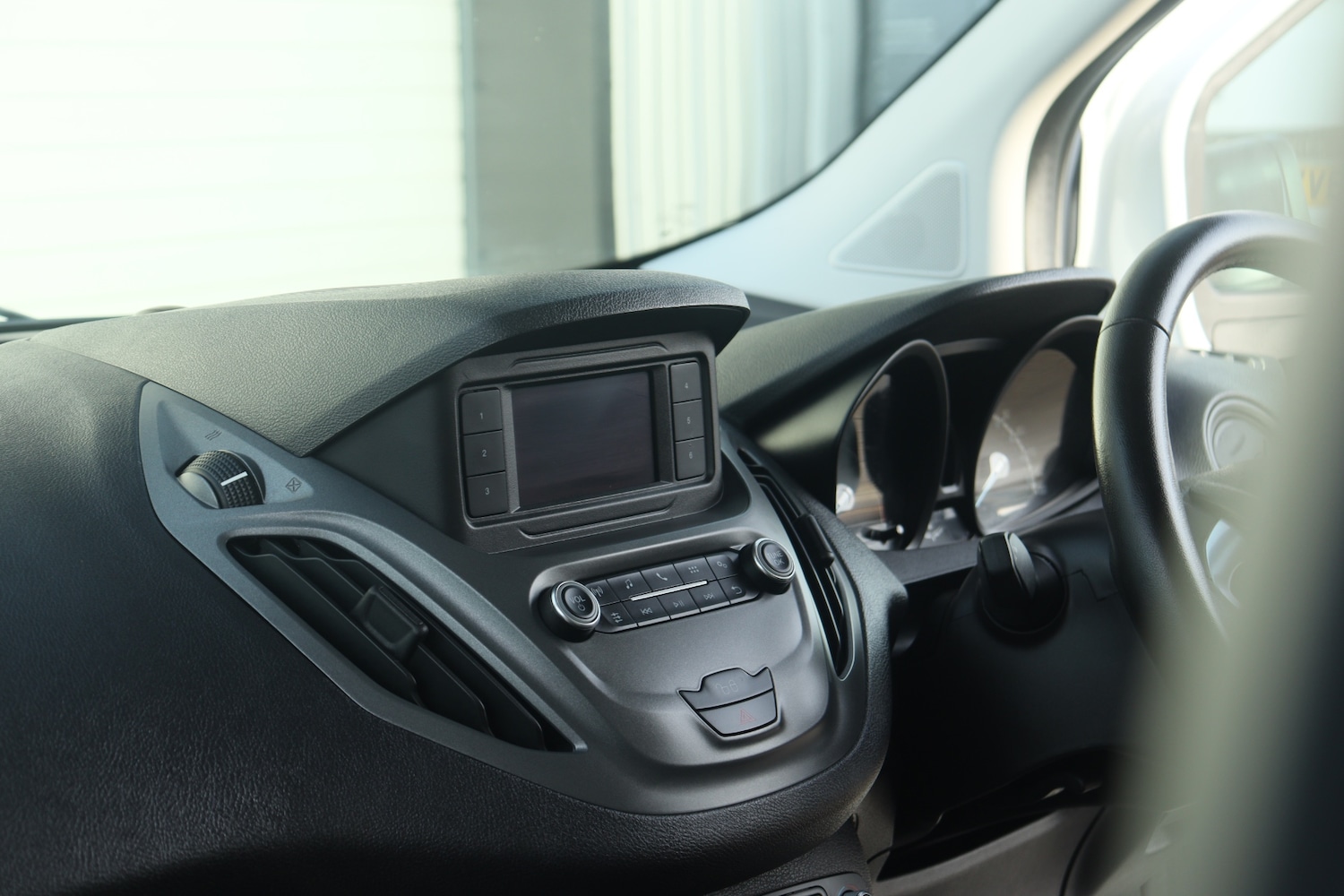 Used Ford Transit Courier 2019 for sale - 77023580: Photo 17