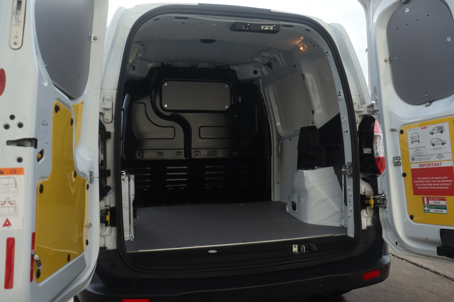 Used Ford Transit Courier 2019 for sale - 77023580: Photo 9