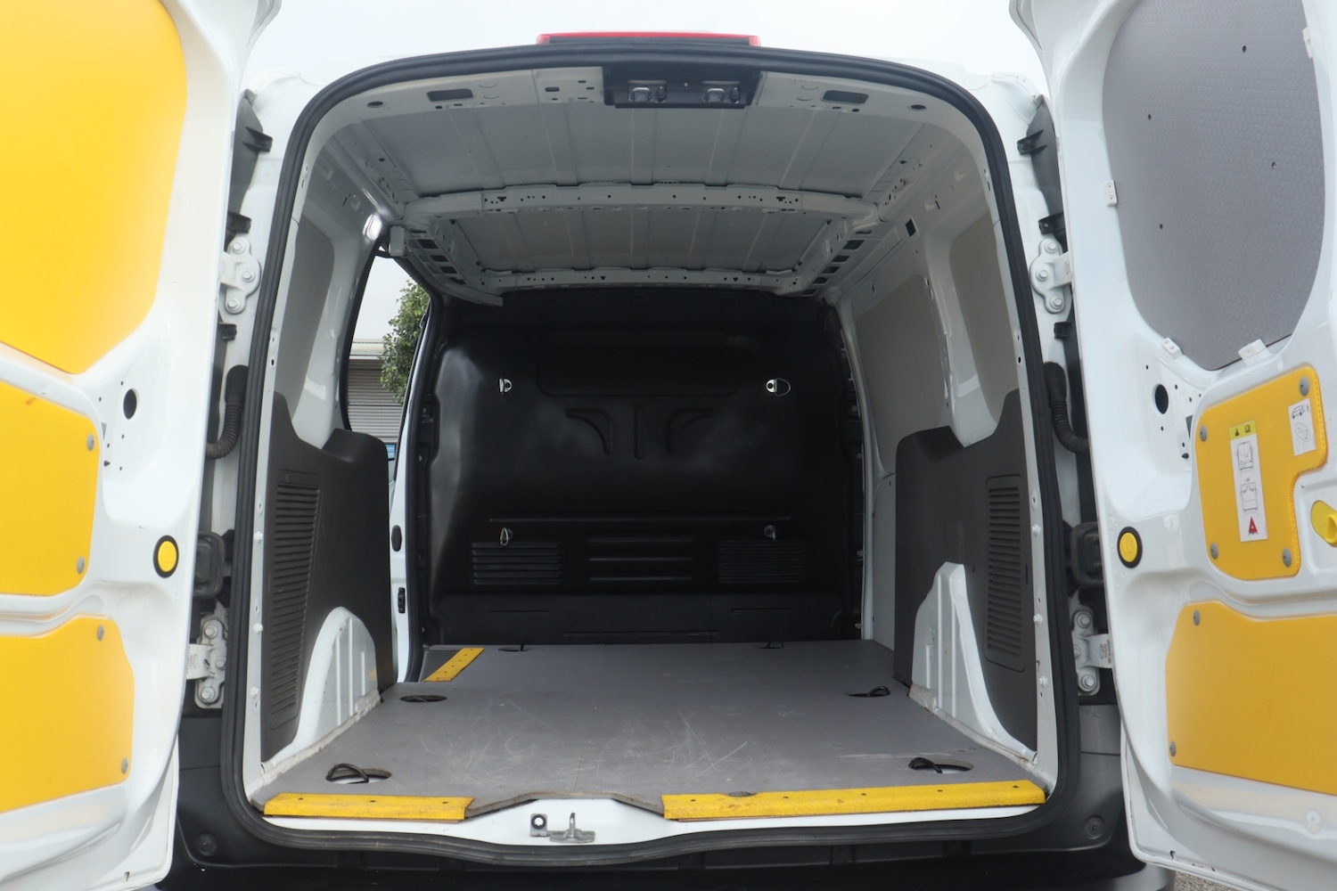 Used Ford Transit Connect 2020 for sale - 76219235: Photo 11