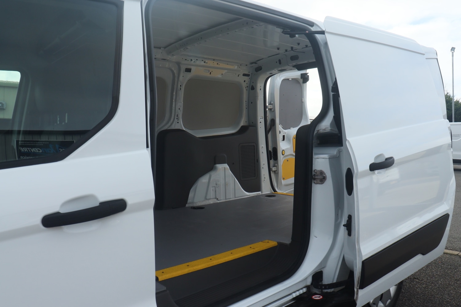 Used Ford Transit Connect 2020 for sale - 76219235: Photo 13
