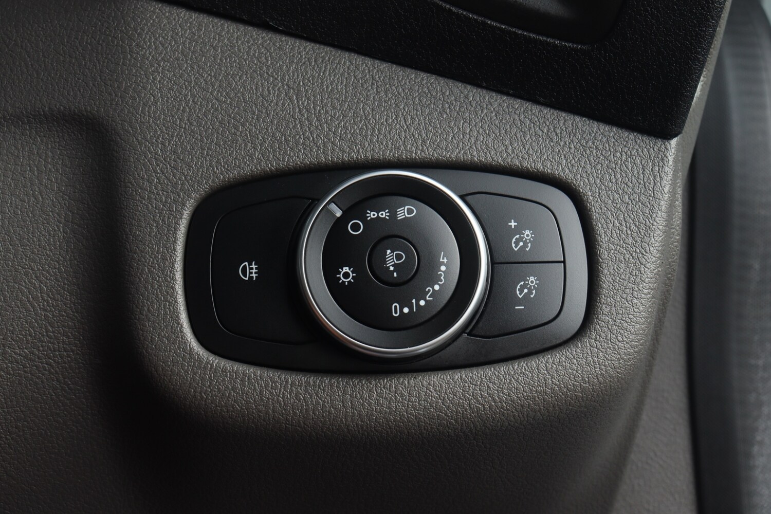 Used Ford Transit Connect 2020 for sale - 76219235: Photo 17