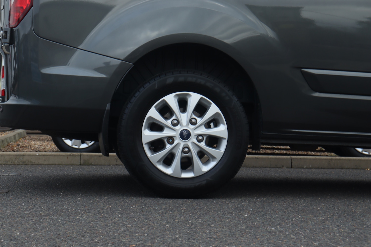 Used Ford Transit Custom 2018 for sale - 76422144: Photo 6