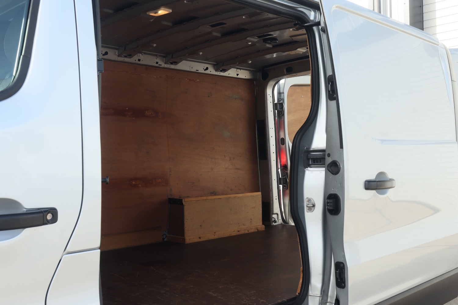 Used Vauxhall Vivaro 2018 for sale - 77581197: Photo 14