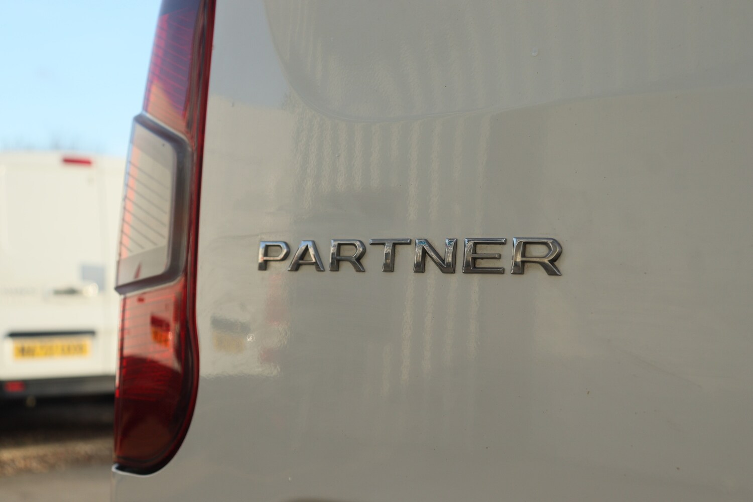 Used Peugeot Partner 2019 for sale - 76918190: Photo 11