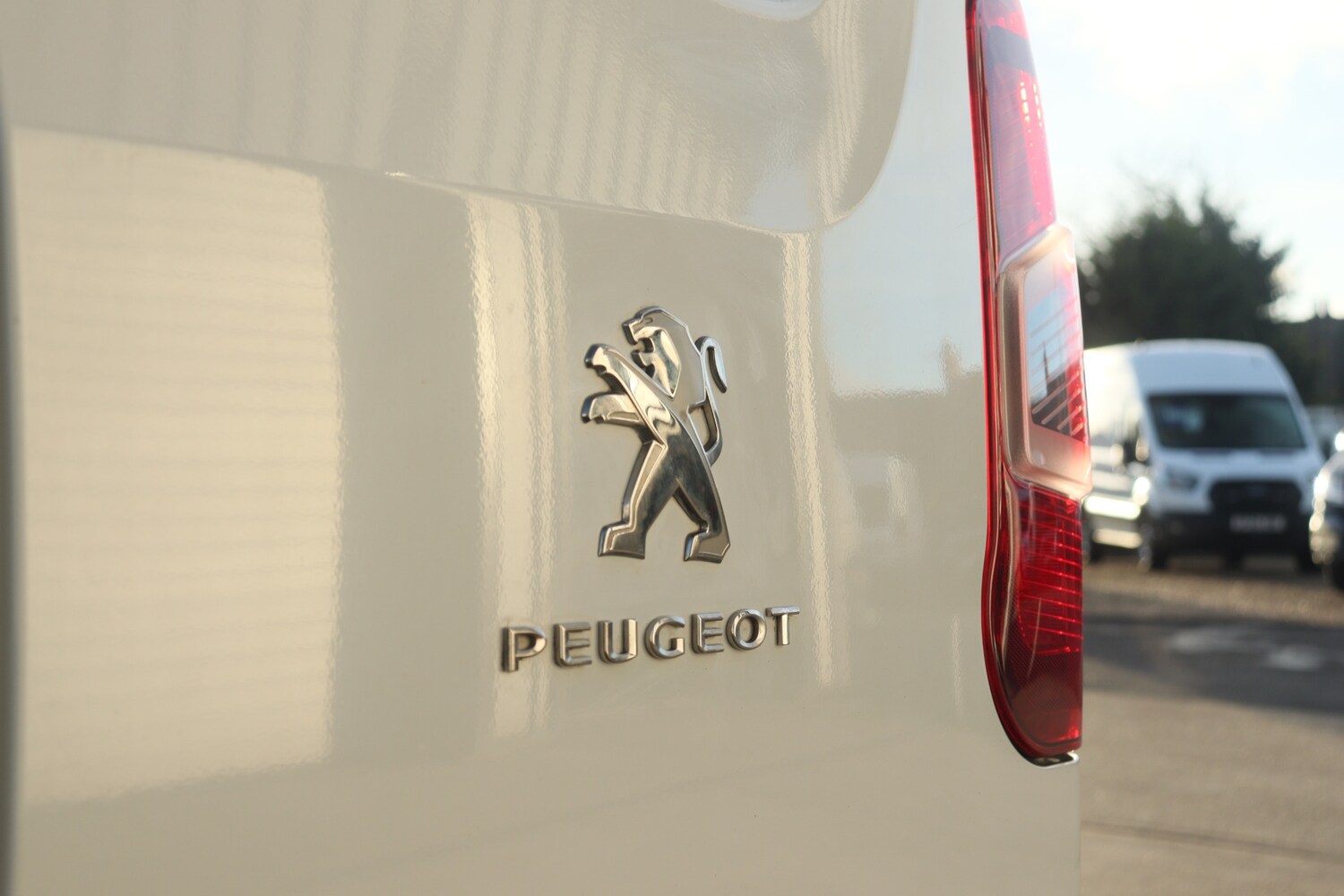 Used Peugeot Partner 2019 for sale - 76918190: Photo 12