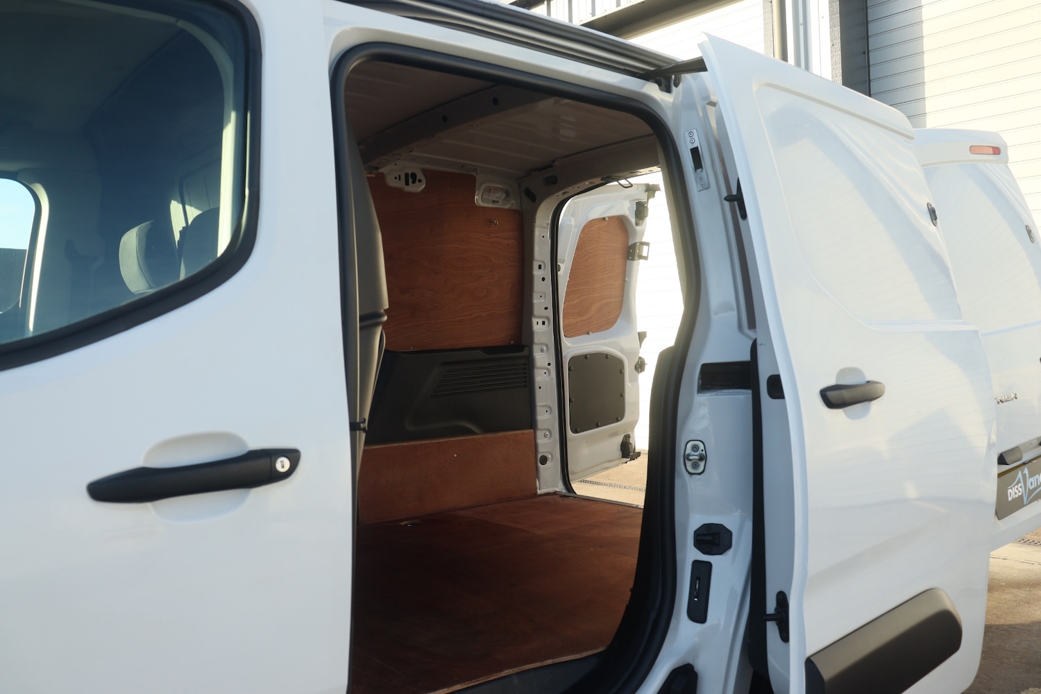 Used Peugeot Partner 2019 for sale - 76918190: Photo 13