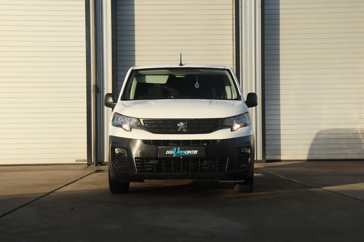 Used Peugeot Partner 2019 for sale - 76918190: Photo 2