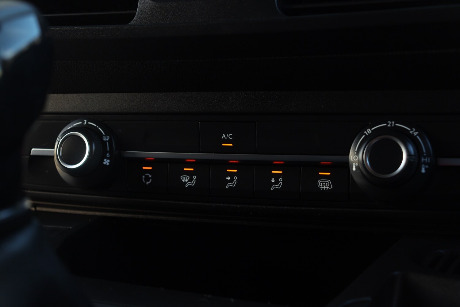 Used Peugeot Partner 2019 for sale - 76918190: Photo 27