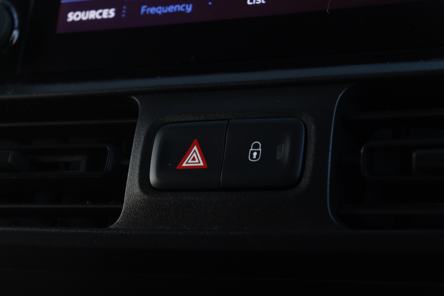 Used Peugeot Partner 2019 for sale - 76918190: Photo 28