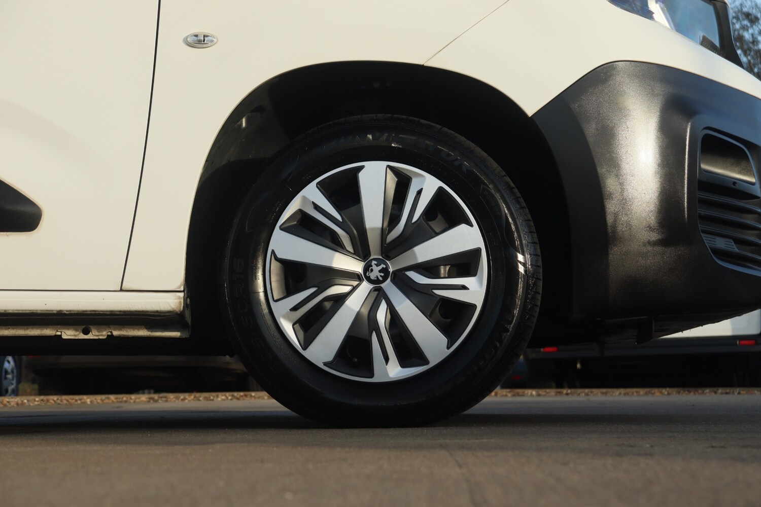 Used Peugeot Partner 2019 for sale - 76918190: Photo 8