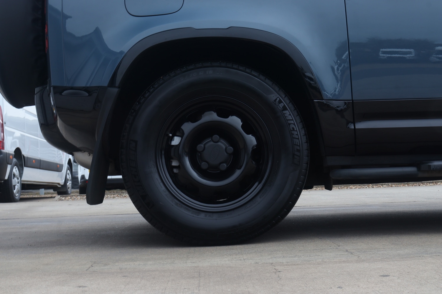 Used Land Rover Defender 2023 for sale - 77916870: Photo 14