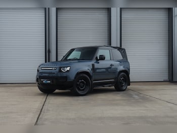 Land Rover Defender feature image