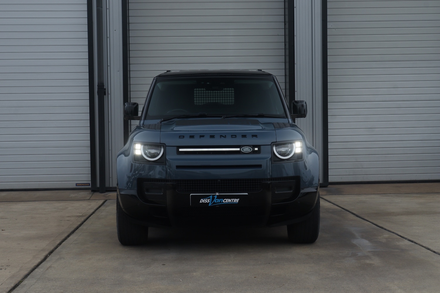 Used Land Rover Defender 2023 for sale - 77916870: Photo 3