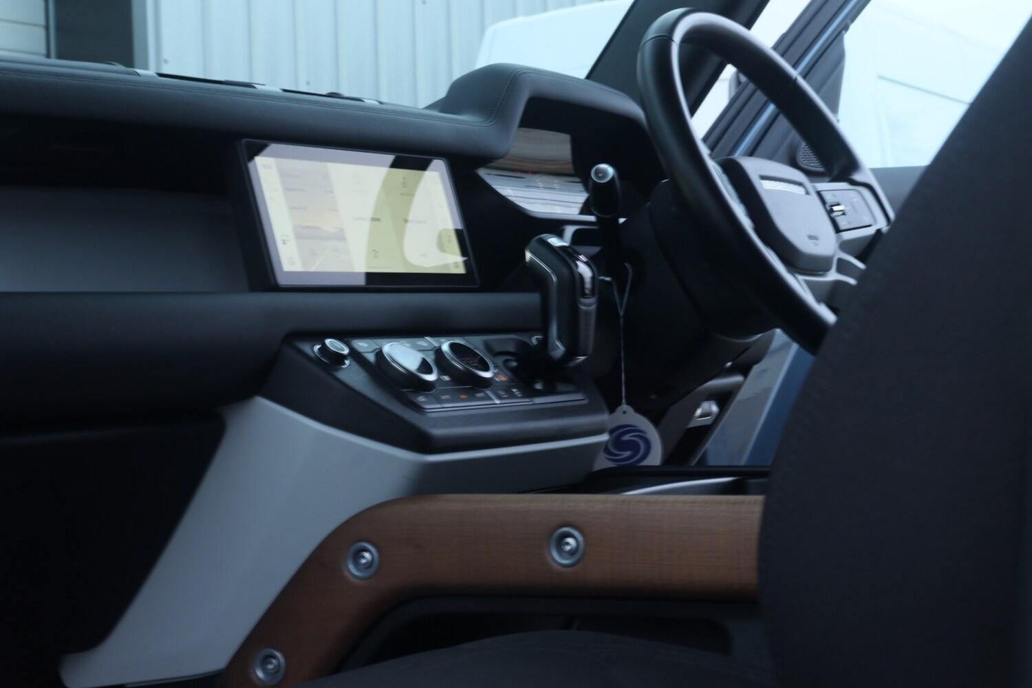 Used Land Rover Defender 2023 for sale - 77916870: Photo 35