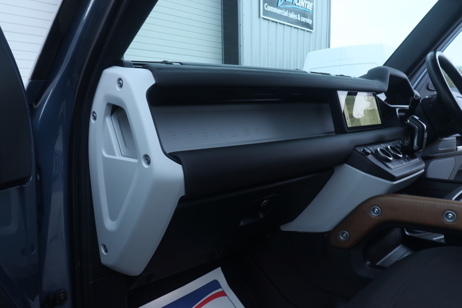 Used Land Rover Defender 2023 for sale - 77916870: Photo 36