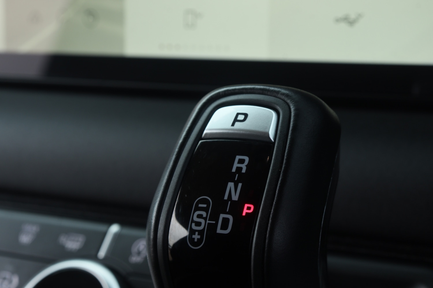 Used Land Rover Defender 2023 for sale - 77916870: Photo 48