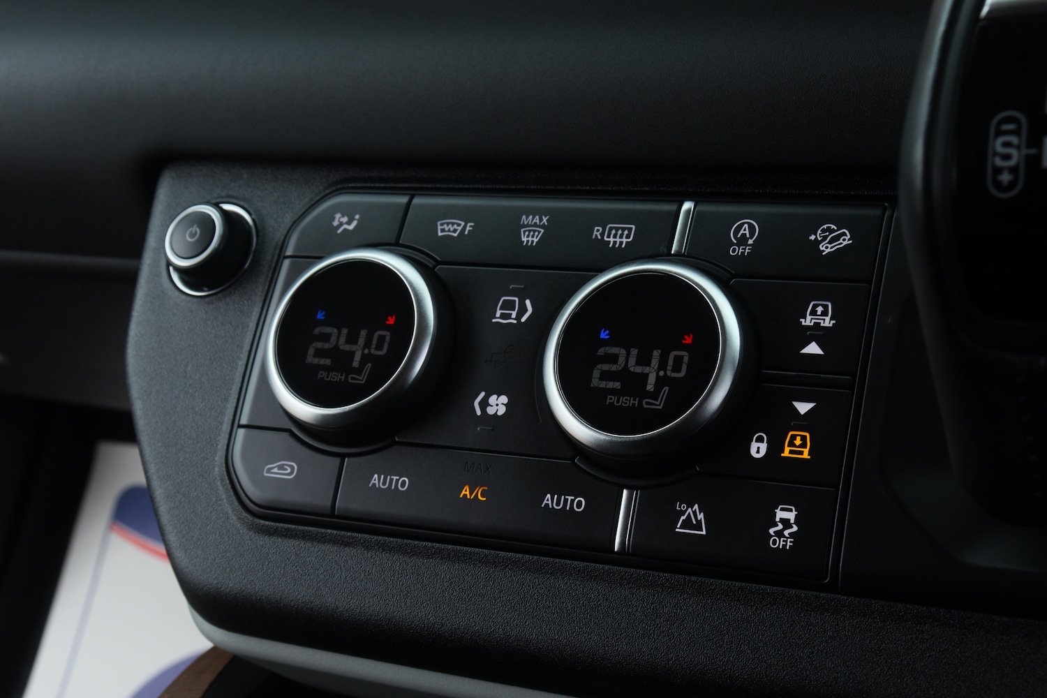 Used Land Rover Defender 2023 for sale - 77916870: Photo 49