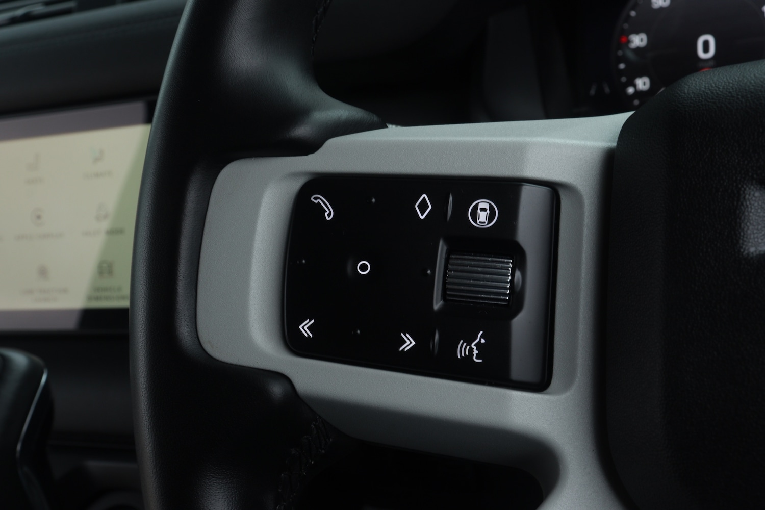 Used Land Rover Defender 2023 for sale - 77916870: Photo 55