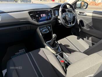 Used Volkswagen T-Roc 2020 for sale - 79699385: Photo