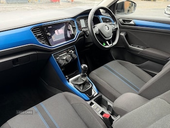 Used Volkswagen T-Roc 2020 for sale - 77613449: Photo