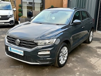 Used Volkswagen T-Roc 2019 for sale - 76551577: Photo
