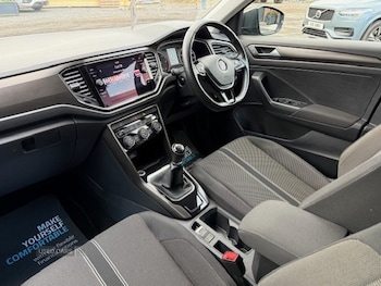 Used Volkswagen T-Roc 2019 for sale - 76551577: Photo