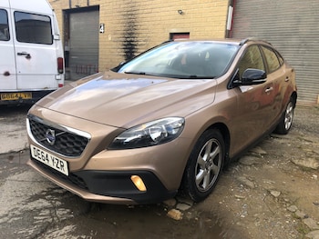 Used Volvo V40 2014 for sale - 76353706: Photo