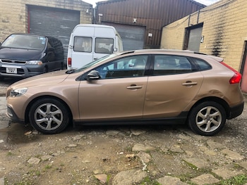 Used Volvo V40 2014 for sale - 76353706: Photo