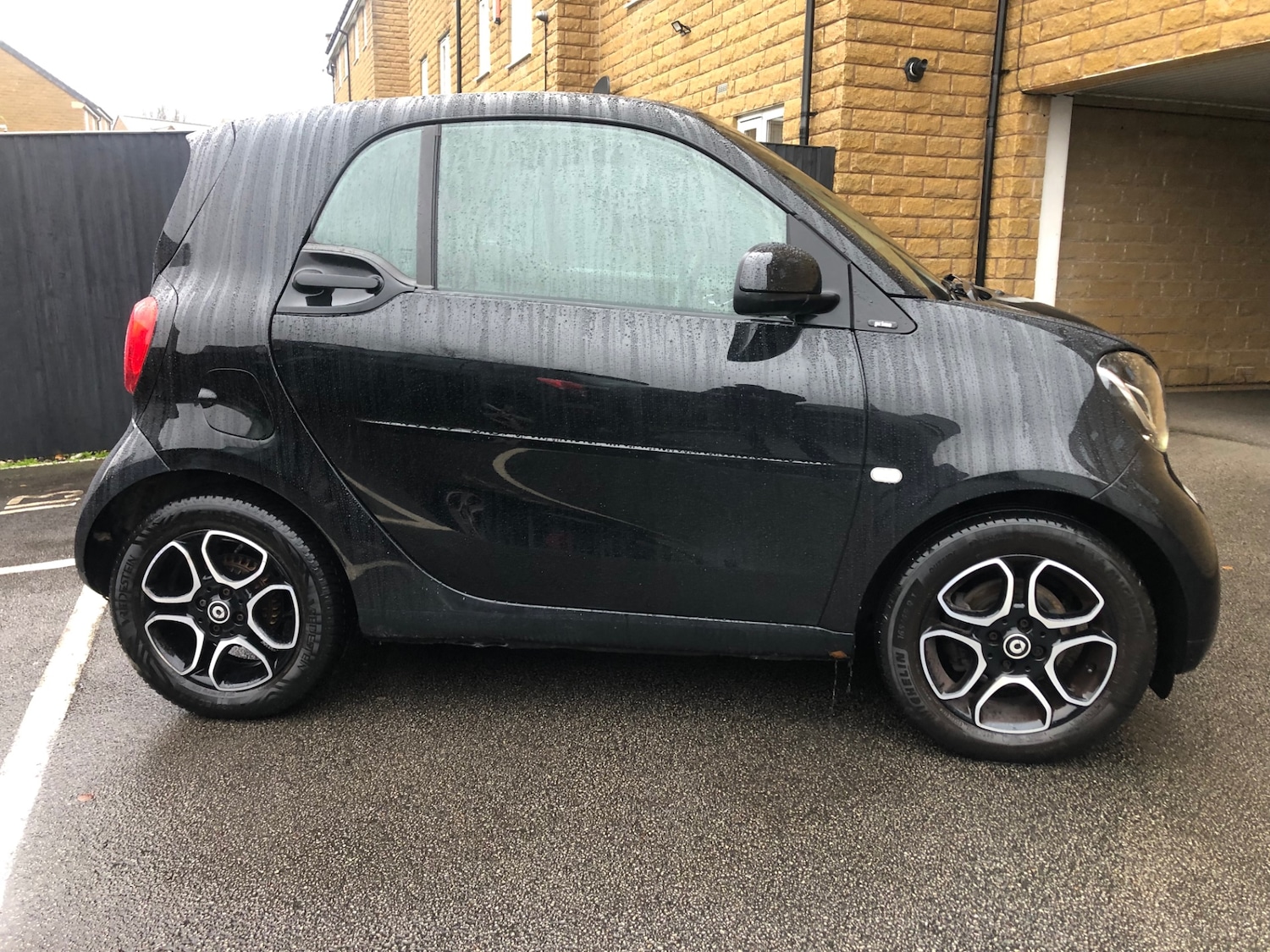 Used smart fortwo 2019 for sale - 76588371: Photo 1