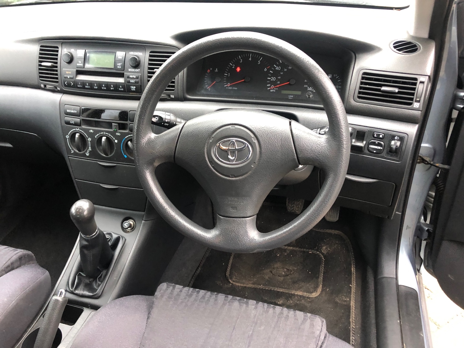 Used Toyota Corolla 2003 for sale - 77367357: Photo 9