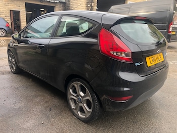 Used Ford Fiesta 2011 for sale - 76464509: Photo