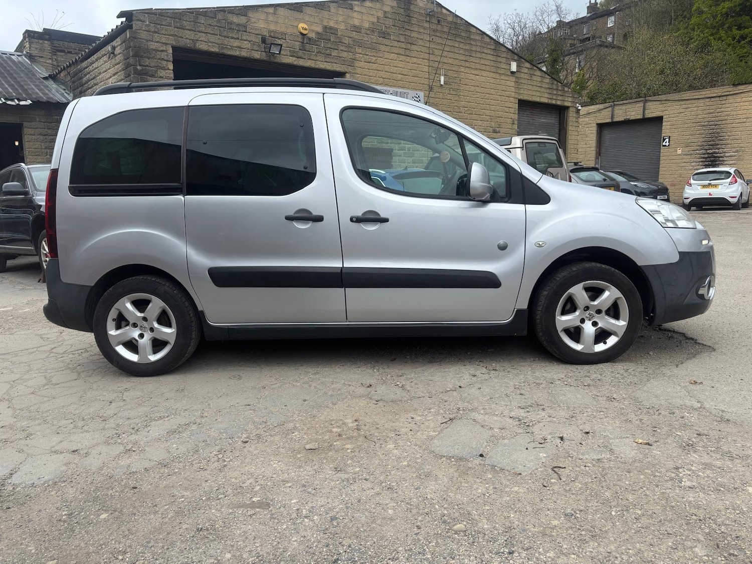 Used Peugeot Partner Tepee 2014 for sale - 78182412: Photo 4
