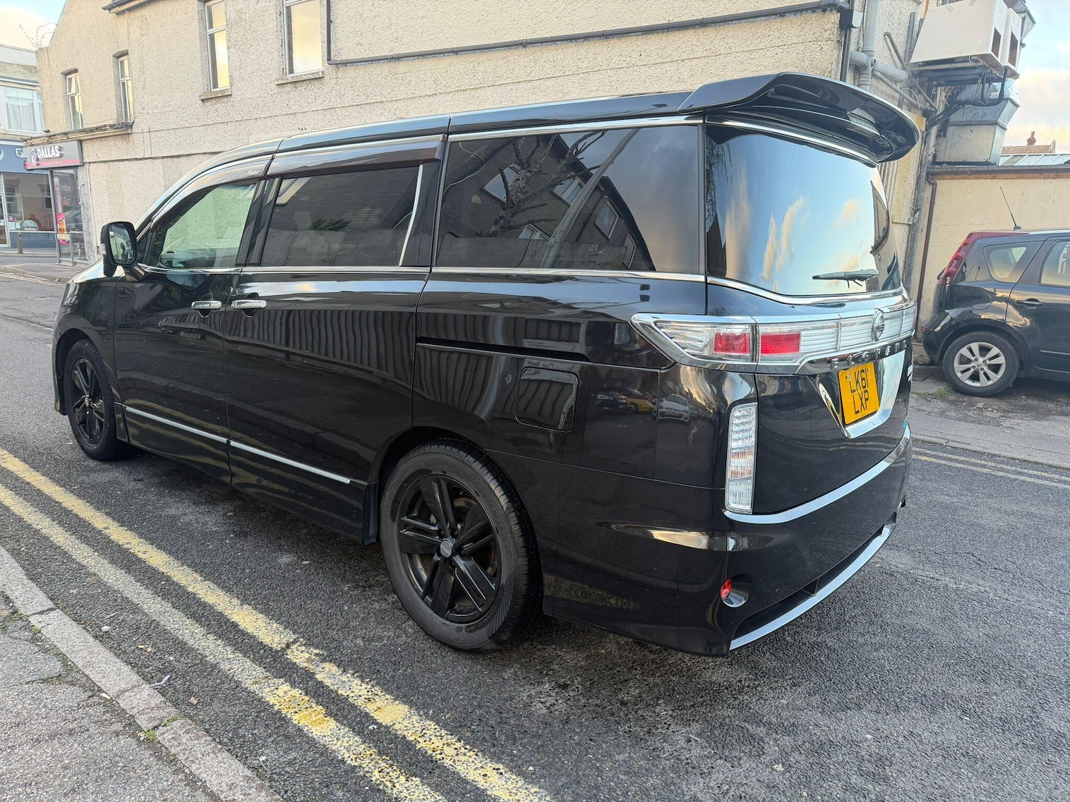 Used Nissan Elgrand 2023 for sale - 76701839: Photo 30