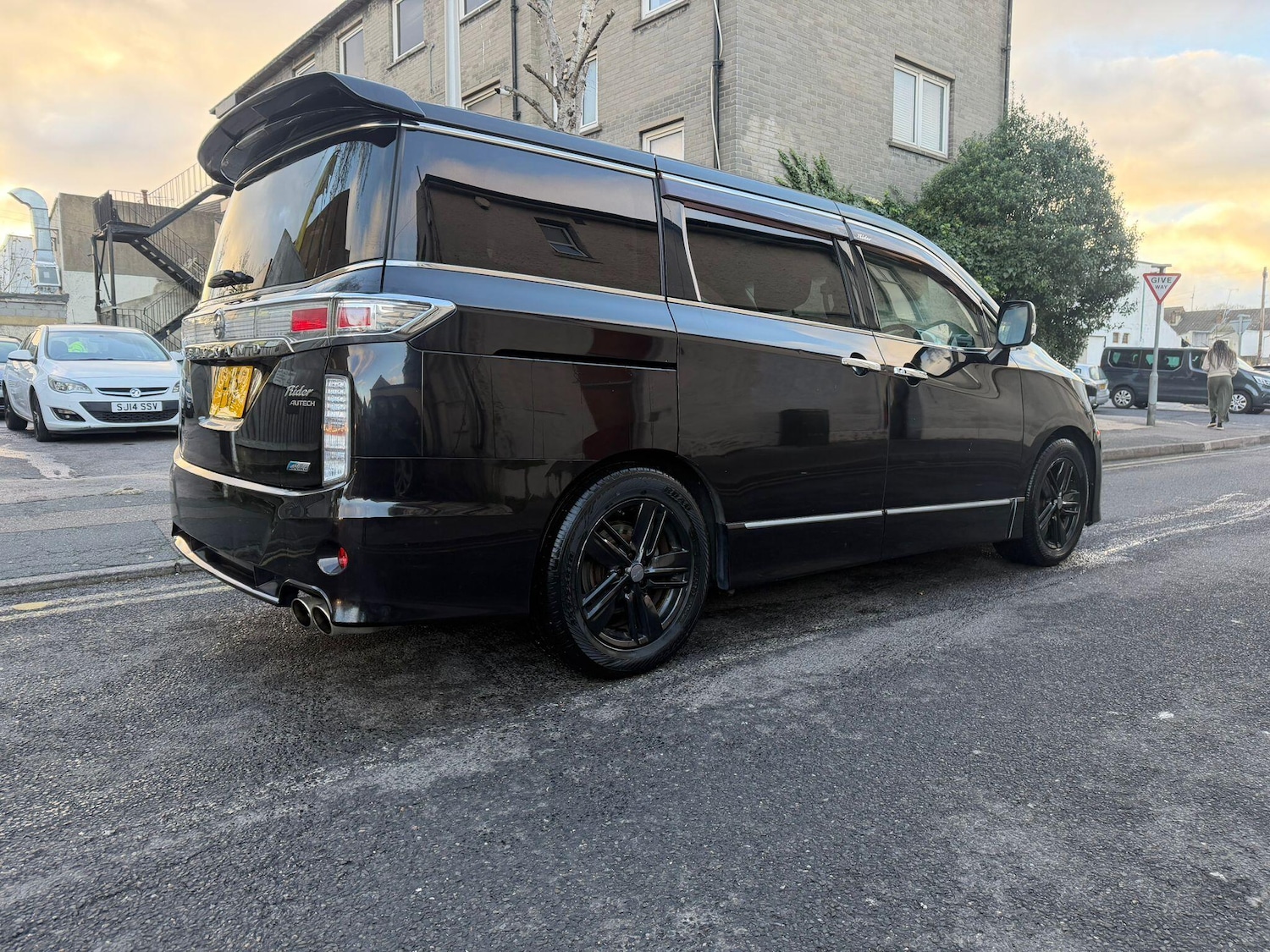 Used Nissan Elgrand 2023 for sale - 76701839: Photo 36