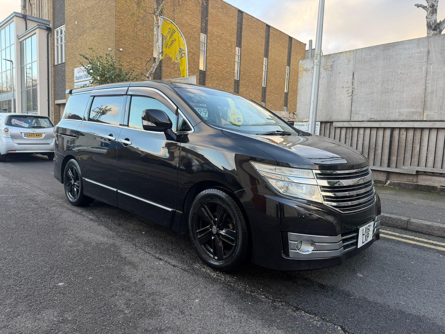 Used Nissan Elgrand 2023 for sale - 76701839: Photo 38
