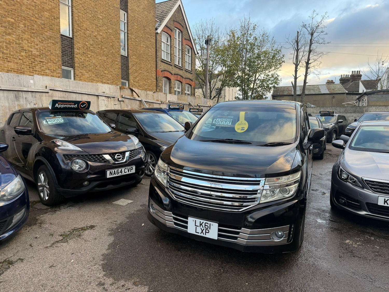 Used Nissan Elgrand 2023 for sale - 76701839: Photo 43