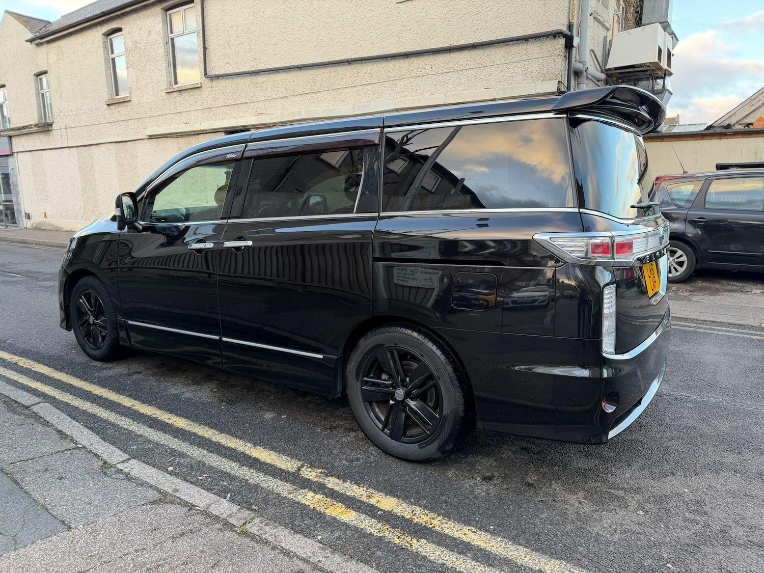 Used Nissan Elgrand 2023 for sale - 76701839: Photo 46