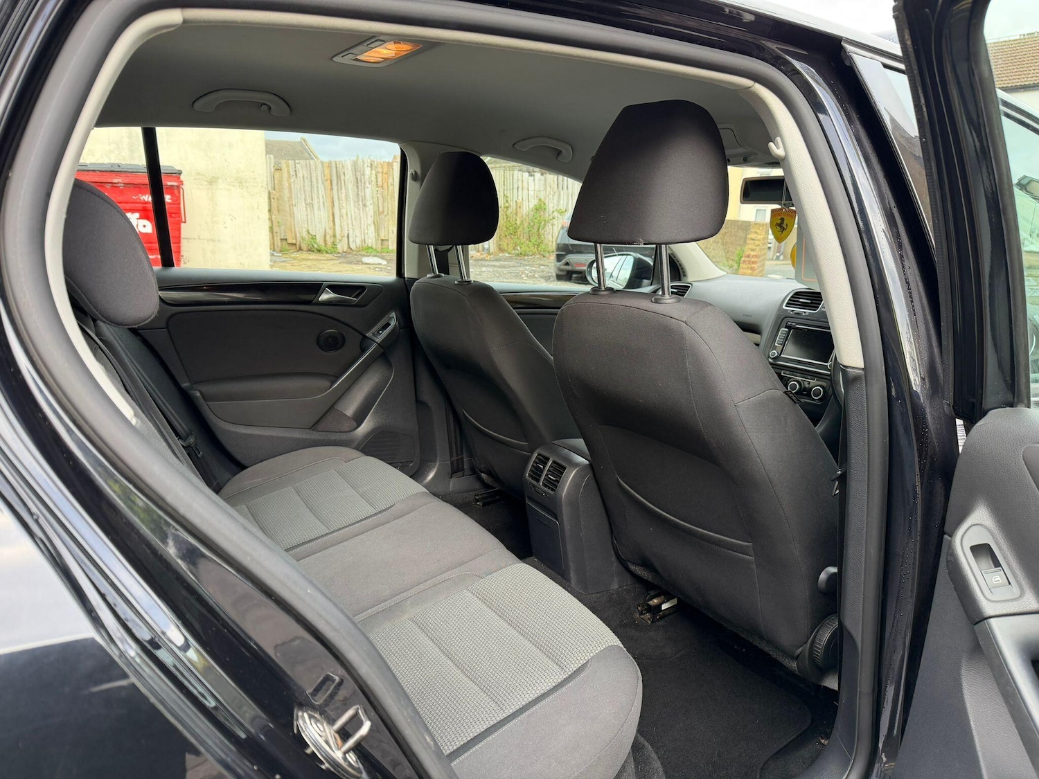 Used Volkswagen Golf 2011 for sale - 76584309: Photo 26