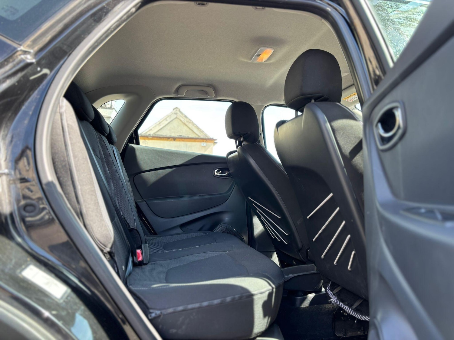 Used Renault Captur 2016 for sale - 76136282: Photo 10