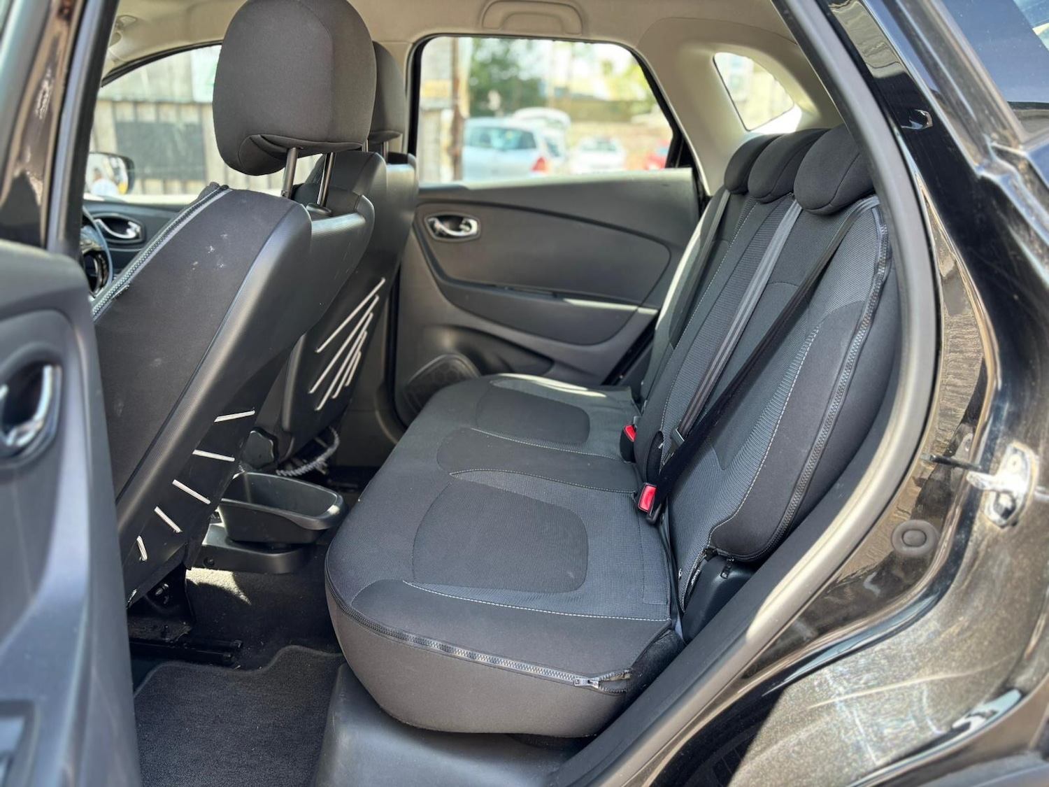Used Renault Captur 2016 for sale - 76136282: Photo 16