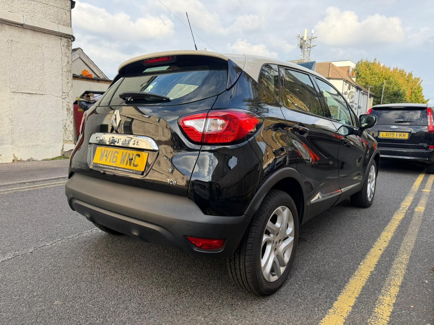 Used Renault Captur 2016 for sale - 76136282: Photo 34