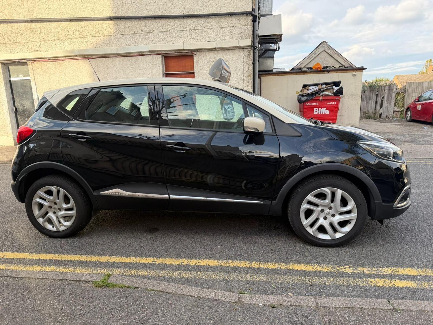 Used Renault Captur 2016 for sale - 76136282: Photo 42