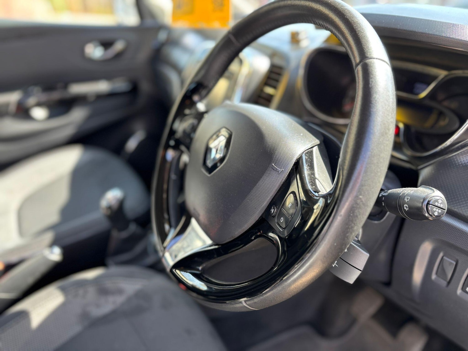 Used Renault Captur 2016 for sale - 76136282: Photo 8