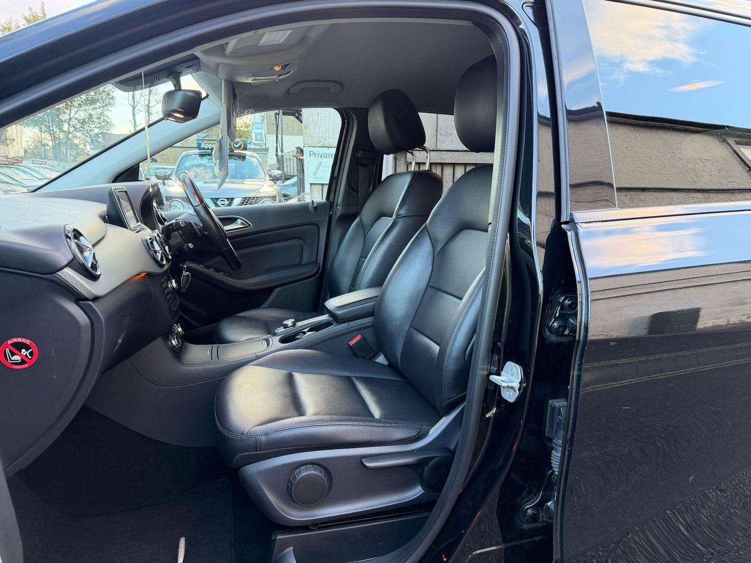 Used Mercedes-Benz B Class 2013 for sale - 76432663: Photo 31