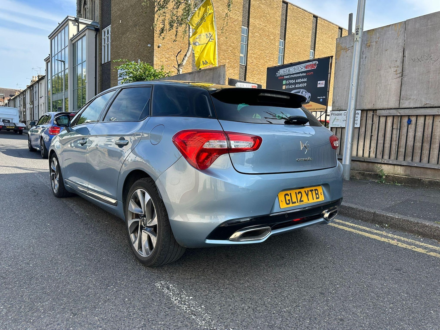 Vehicle 28