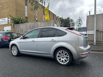 Used Ford Focus 2010 for sale - 75769188: Photo