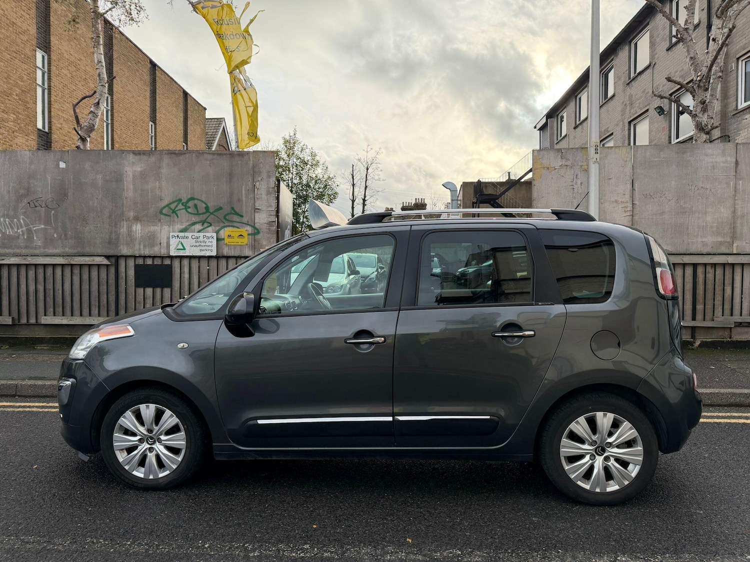 Used Citroen C3 Picasso 2013 for sale - 76584970: Photo 13