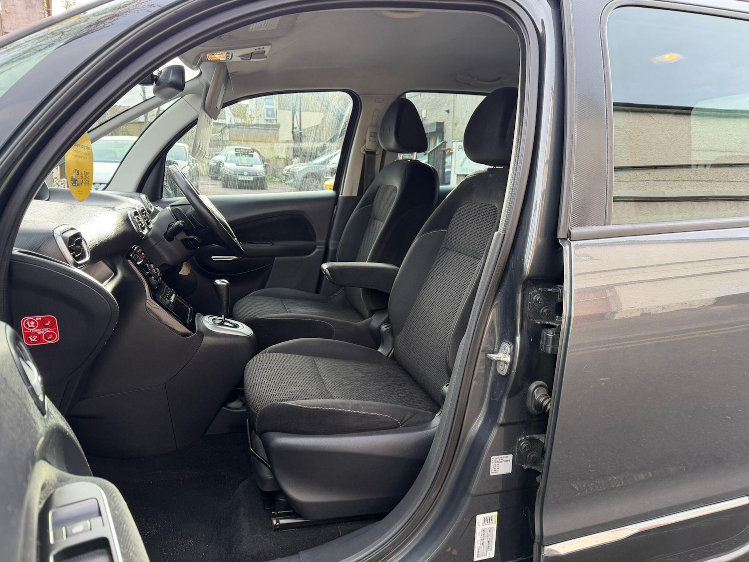 Used Citroen C3 Picasso 2013 for sale - 76584970: Photo 31