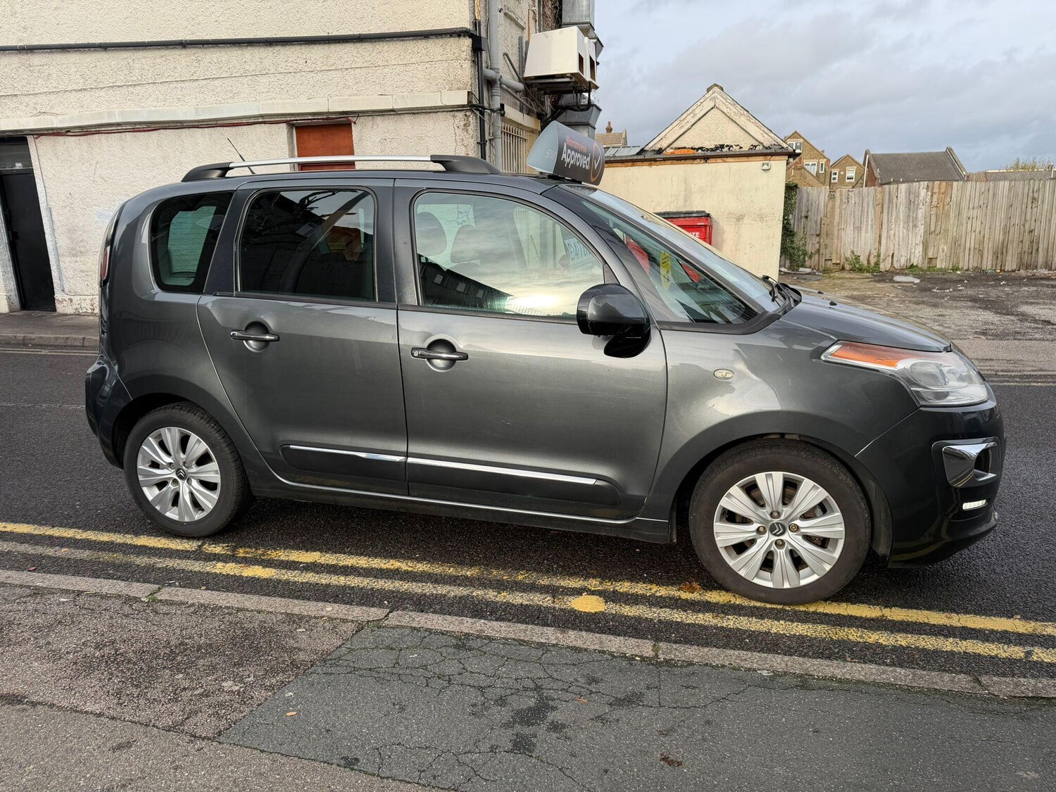 Used Citroen C3 Picasso 2013 for sale - 76584970: Photo 32
